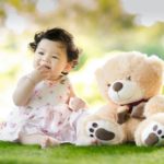 How to Choose the Perfect Gift for a Baby Girl