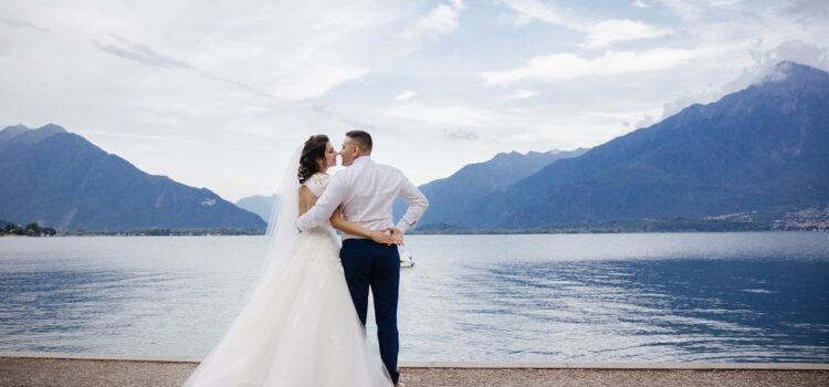 Through the Viewfinder: Exploring Different Styles of Wedding Photography